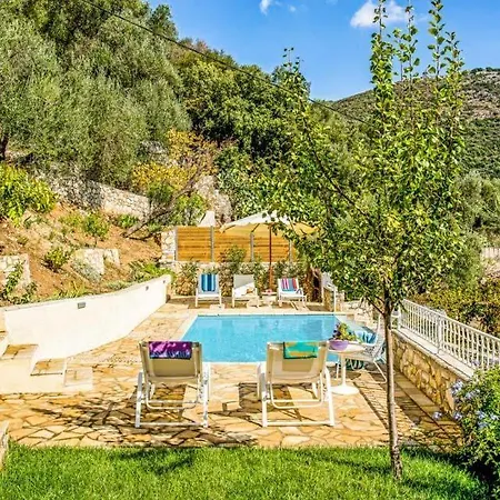 Villa Vinglatouri Sleeps 5 With Pool Air Con And Wifi Vigglatouri